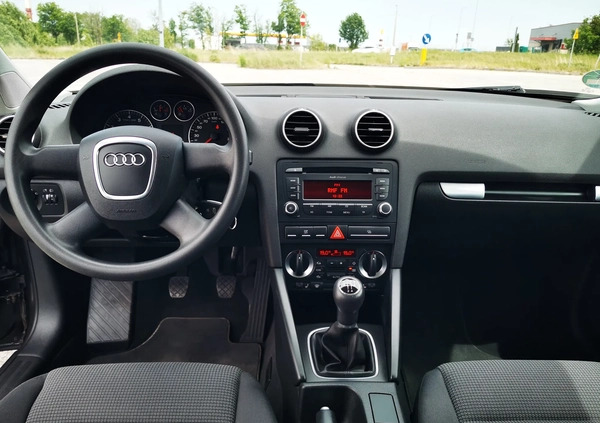 Audi A3 cena 21900 przebieg: 209000, rok produkcji 2008 z Miechów małe 301